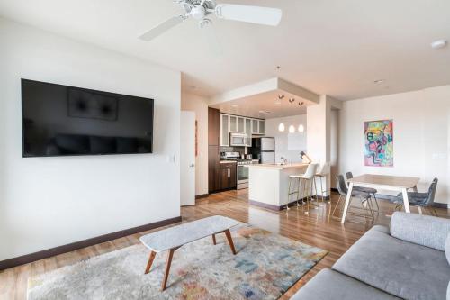 New 2 Bed Luxury Apartment LA na in Los Angeles, USA