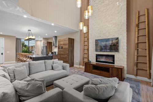 4BD/4.5BA Luxury Villa Near/Disney