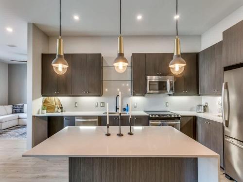 Modern Luxe Apt West Village in Dallas, USA