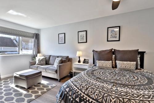 Killington Center #541 Renovated Studio with Kitchenette on Bus Route and Discounted Lift Tickets! in Killington, USA