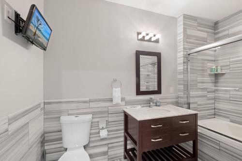 Lavish 1br Rooftop Pool & Gym - Tap to explore photos