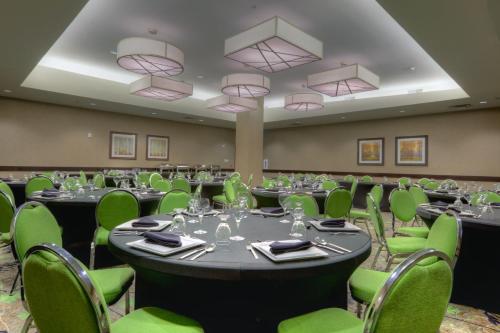 Holiday Inn Saskatoon Downtown By IHG - 회의실/연회장