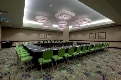Holiday Inn Saskatoon Downtown By IHG - 회의실/연회장