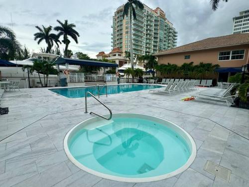 Two-Bedroom Apartment with Water View image 7