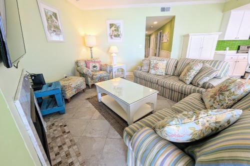 Jetty's Break 204 image