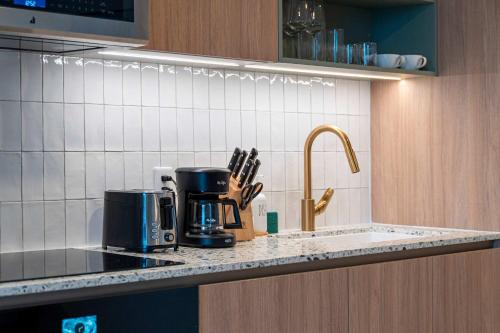 Paloma Paradise- Modern Central & Full Amenities in Miami, USA
