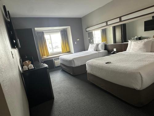 Microtel Inn & Suites by Wyndham Quincy Downtown - River Area Microtel Inn & Suites by Wyndham Quincy Downtown - River Area