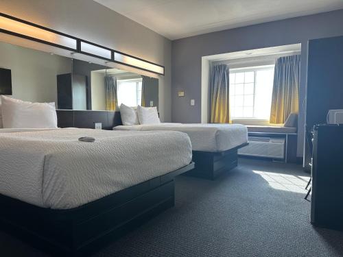 Microtel Inn & Suites by Wyndham Quincy Downtown - River Area Microtel Inn & Suites by Wyndham Quincy Downtown - River Area