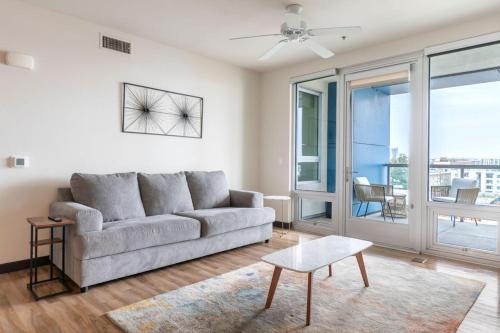 New 2Bed Upscale LA Apartment na in Los Angeles, USA