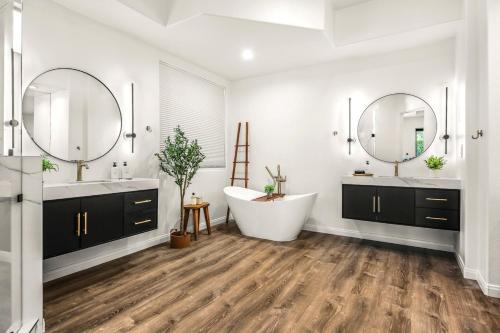 Breakfast Club 100K Game Room Breakfast Club 100K Game Room