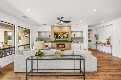 Breakfast Club 100K Game Room Breakfast Club 100K Game Room