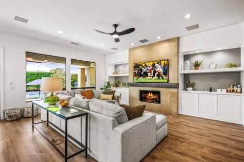 Breakfast Club 100K Game Room Breakfast Club 100K Game Room