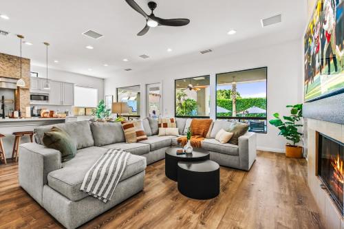 Breakfast Club 100K Game Room Breakfast Club 100K Game Room