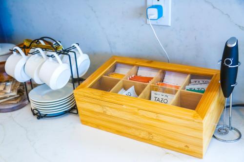 Breakfast Club 100K Game Room Breakfast Club 100K Game Room