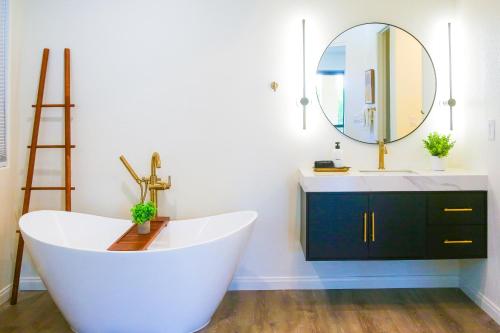 Breakfast Club 100K Game Room Breakfast Club 100K Game Room