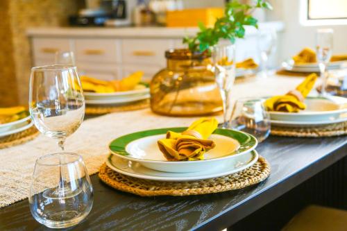 Breakfast Club 100K Game Room Breakfast Club 100K Game Room