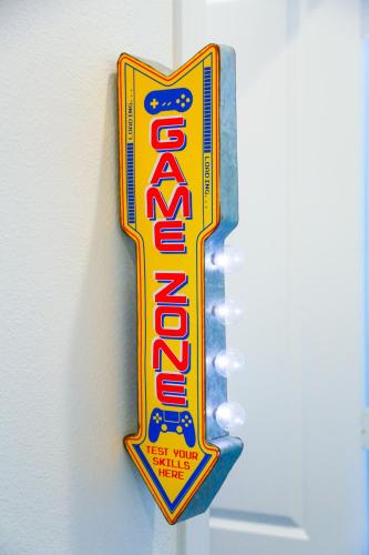 Breakfast Club 100K Game Room Breakfast Club 100K Game Room