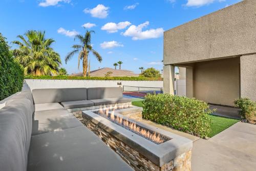 Breakfast Club 100K Game Room Breakfast Club 100K Game Room