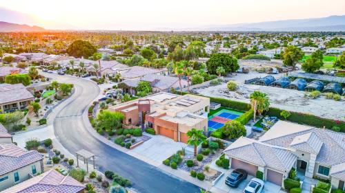 Breakfast Club 100K Game Room Breakfast Club 100K Game Room