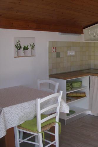 Apartments by the sea Tribunj Vodice - 2993 - image 12