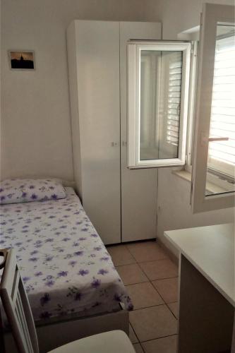 Apartments by the sea Korcula - 15689 - image 12