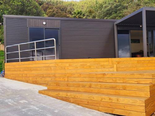 Romantic Lakeside Cabin 1hr AKL