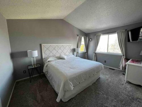 Charming Broomfield Home Close To Everything! in Broomfield, USA