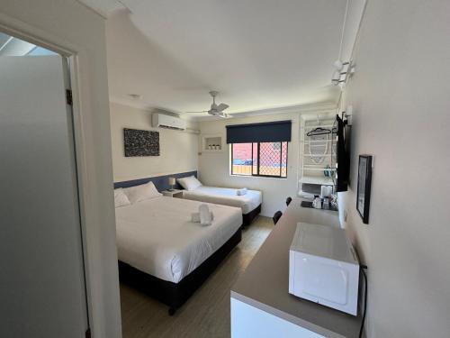 โทเรดอร์ โมเทล (Toreador Motel) near สนามบินคอฟส์ฮาร์เบอร์