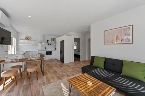 Two-Bedroom Townhouse image 3