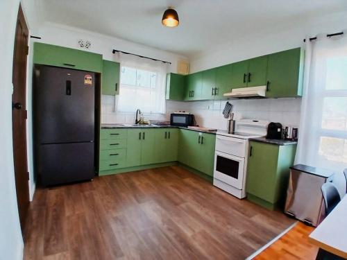 Cozy home with hot tub & fruit garden in Whyalla