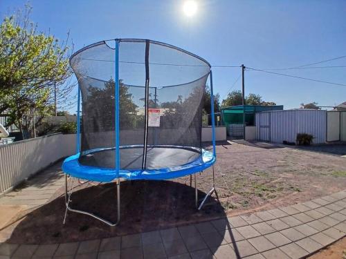 Cozy home with hot tub & fruit garden in Whyalla