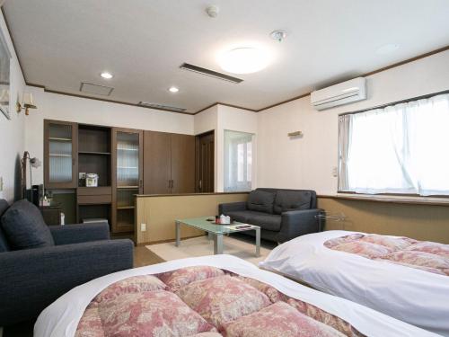 room detail thumbnail 1