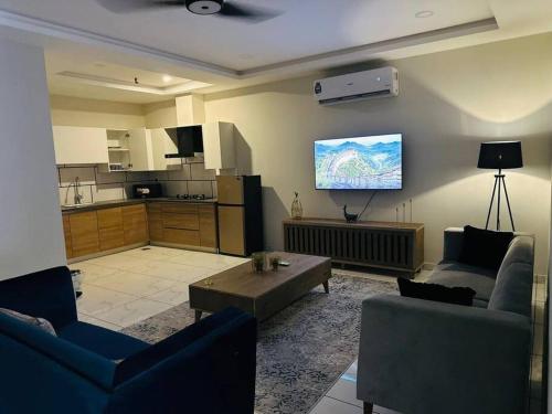 The Executive 1BHK Luxury Apt Self Check-in - image 2