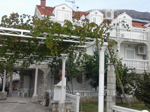 Apartments and Room Katja - Studio Apartment - Location saisonnière - Mlini