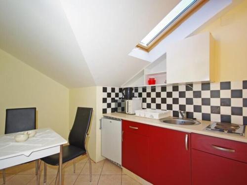 Konyha, Apartments Villa Rose - Economy Studio with Sea View and shared  Terrace A3 crveni in Sumartin