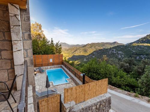 Viesnīcas āriene, Villa Lazini Dvori - Two Bedroom Stone House Villa with Private Pool in Staševica