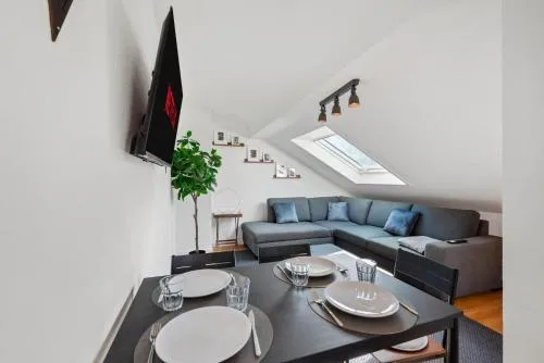 BackHome - BUSINESS&FAMILY - Parken, 3-Zimmer, SmartTV, Balkon, Waschmaschine, ruhige Stadtrand-Lage, Netflix, 60qm, 24h Checkin in Ludwigsburg, Deutschland