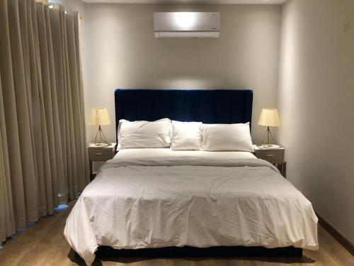 NAMUVE - The Opus Residences 3-Bed Luxury Apartment Gulberg - image 4