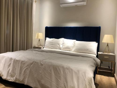 NAMUVE - The Opus Residences 3-Bed Luxury Apartment Gulberg - image 3