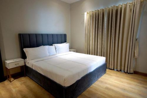 Apartment image 5