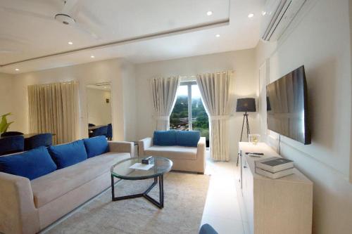 3-Bedroom Luxury Apartment - The Opus Luxury Residences by Book N Rent - image 7