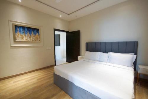 Apartment image 2