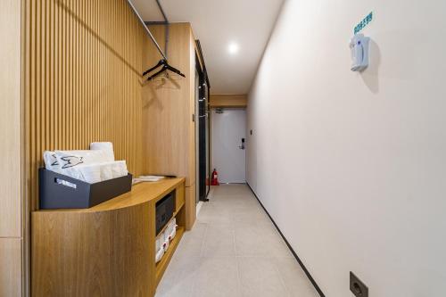 Hound Hotel Busan Hadan Branch near Paldogeonchukjajaejonghap Mart