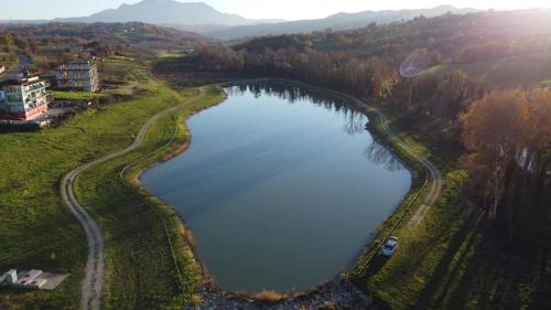 B&B da Maria & Renato il Lago Trattoria in Мірабелла-Еклано