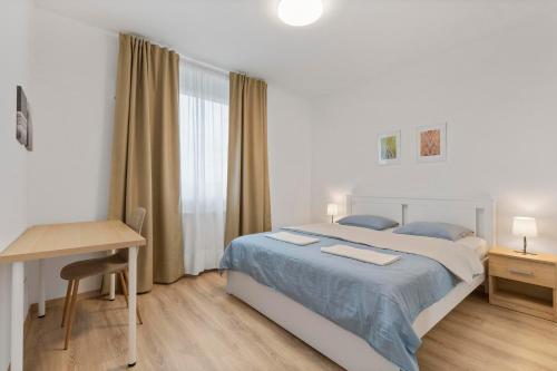 Pilot Apartment - With parking, Bratislava