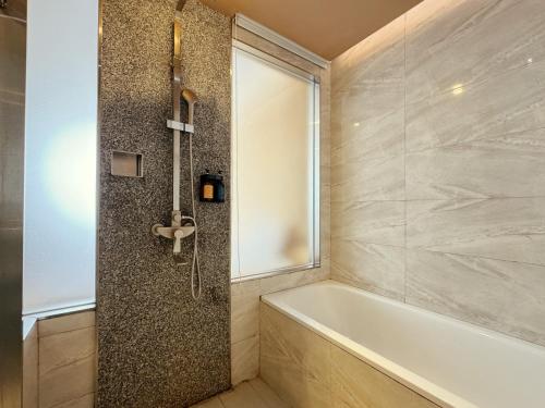 Superior Triple Room image 2