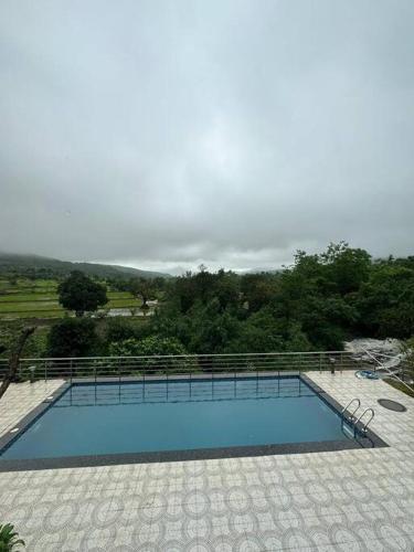 waterfall Touch 4 bhk Private
