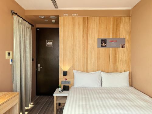 Executive Double Room image 5