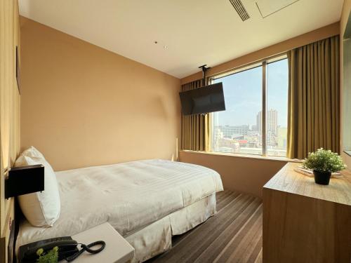 Executive Double Room image 7