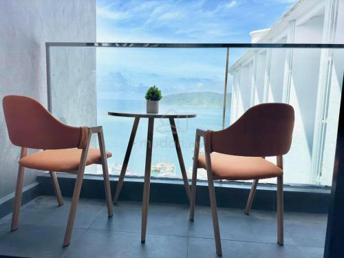 The Shore Cozy Suite in CBD The Shore Cozy Suite in CBD